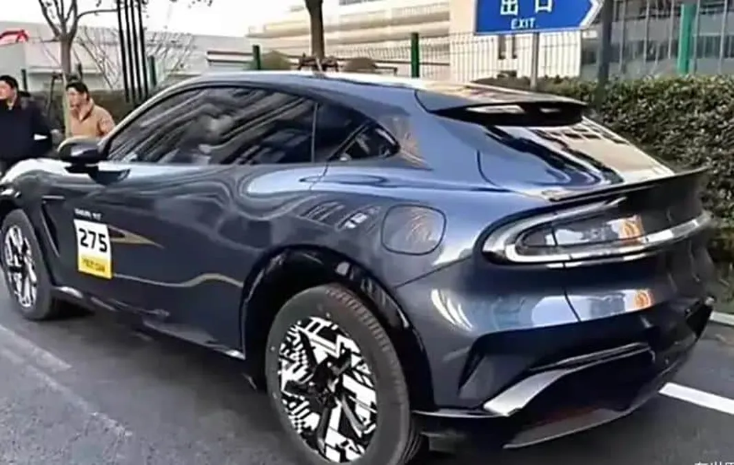 خودروی برقی جدید شیائومی، YU7 AWD، رونمایی شد خودروی برقی جدید شیائومی، YU7 AWD، رونمایی شد
