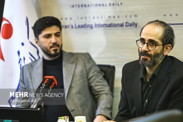 استثنای «چاوشی» قاعده نیست؛ ماجرای تولد عبارتی به نام «موسیقی ارزشی»! استثنای «چاوشی» قاعده نیست؛ ماجرای تولد عبارتی به نام «موسیقی ارزشی»!