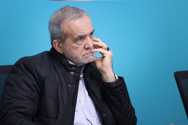 پزشکیان: دولت به خانواده‌های قربانیان و مجروحان بندرعباس رسیدگی می کند