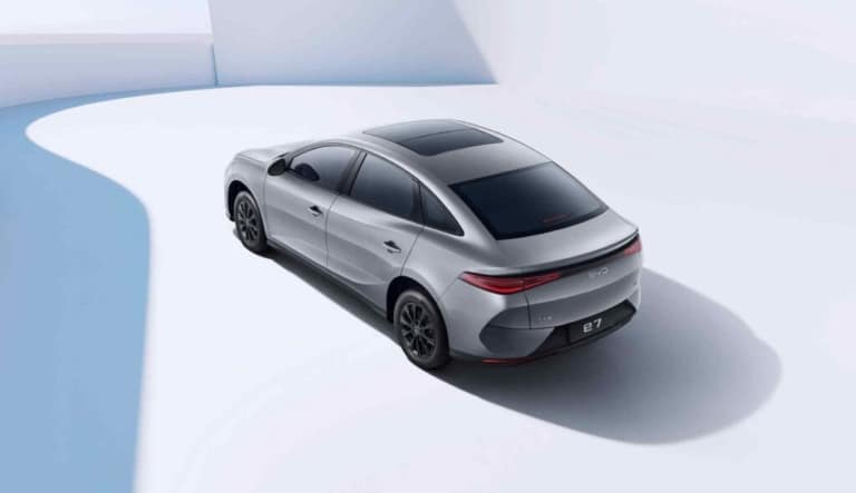 سدان برقی و ارزان‌قیمت بی وای دی e7 به بازار می‌آید