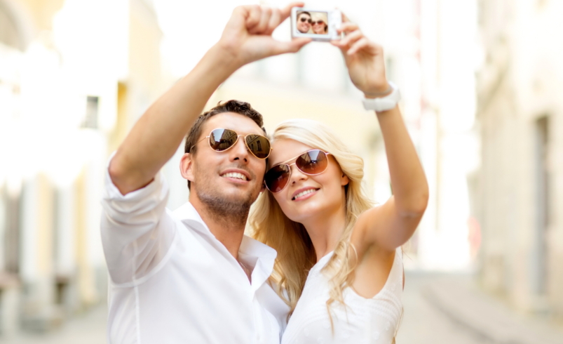 happy couple romance lyubov scaled