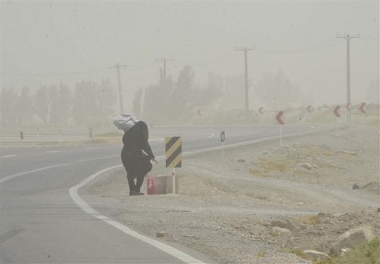 هشدار طوفان تندری و گردوخاک در تهران و چند استان کشور