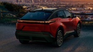 تویوتا C-HR برقی با قدرت ۳۳۸ اسب بخار برگشته است