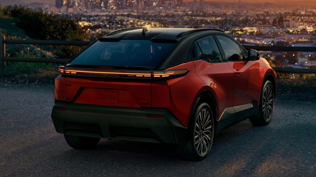 تویوتا C-HR برقی