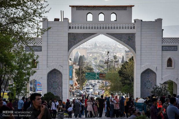 ۱۵ اردیبهشت روز شیراز؛ شهری که نماد دین، هنر و حماسه است ۱۵ اردیبهشت روز شیراز؛ شهری که نماد دین، هنر و حماسه است