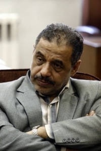 با این اشرافیگری قاطعانه برخورد کنید
