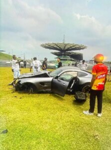 تصادف شدید مرسدس AMG GT با سرعت ۲۲۹ کیلومتربرساعت در پیست [تماشا کنید]