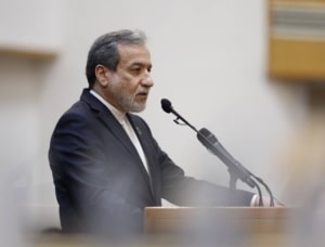 عراقچی: بریتانیا به حقوق شهروندان ایرانی احترام بگذارد