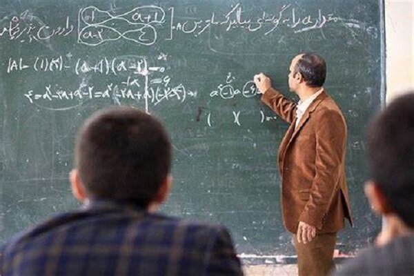 قهرمانان بیادعا؛ روایت زندگی معلمی از دل محرومیتها قهرمانان بیادعا؛ روایت زندگی معلمی از دل محرومیتها