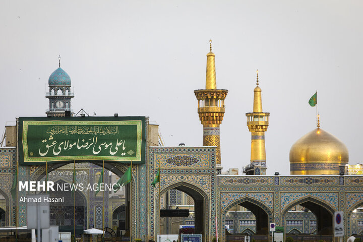 حرم رضوی میزبان میلیونها زائر؛ جشن ولادت با حضور عاشقان ضامن آهو حرم رضوی میزبان میلیونها زائر؛ جشن ولادت با حضور عاشقان ضامن آهو