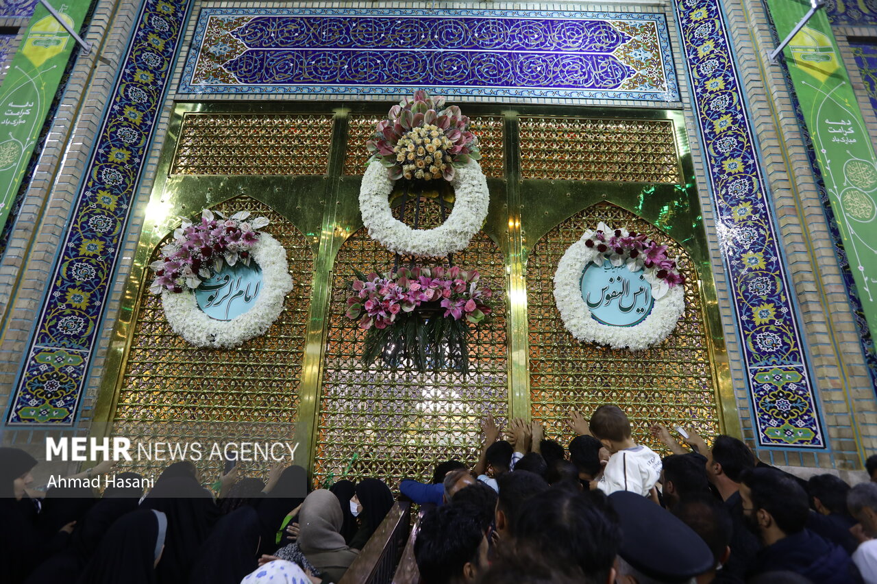 حرم امام رضا (ع) میزبان میلیون‌ها زائر؛ جشن ولادت با حضور اقوام ایرانی