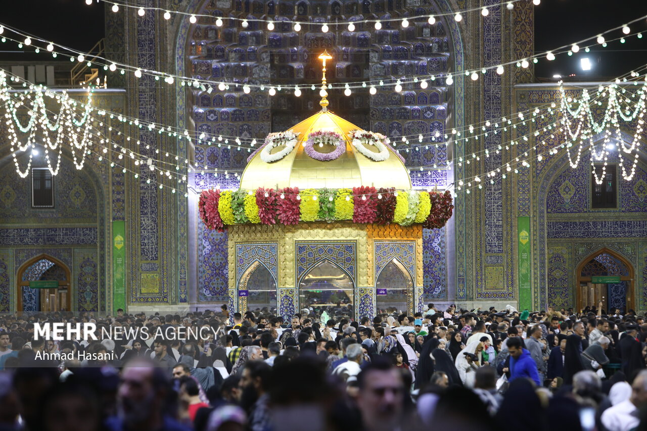 حرم امام رضا (ع) میزبان میلیون‌ها زائر؛ جشن ولادت با حضور اقوام ایرانی