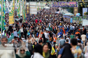 سراسر خیابان کریمخان تا بلوار کشاورز جشن عاشقان امام رضا(ع) برپا شد