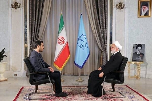 شهید رئیسی از ابتدا در صراط مستقیم و در مسیر ولایت و خط نظام باقی ماند شهید رئیسی از ابتدا در صراط مستقیم و در مسیر ولایت و خط نظام باقی ماند