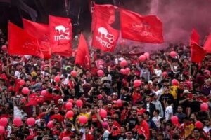 جشن قهرمانی تراکتور نیمه‌تمام ماند!