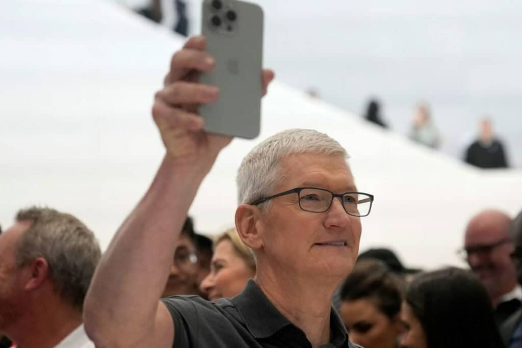 tim cook 2 1024x683 2
