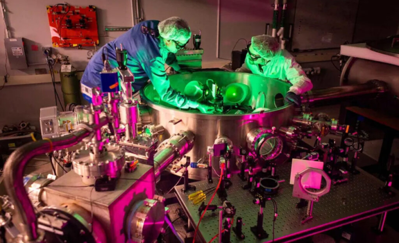 us tests most powerful laser zeus 2 1024x683 1