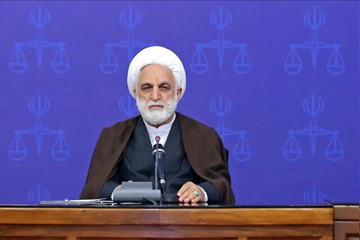 جزئیات حمله به زندان اوین از زبان اژهای/ برخی از خانوادههای زندانیان شهید شدند جزئیات حمله به زندان اوین از زبان اژهای/ برخی از خانوادههای زندانیان شهید شدند