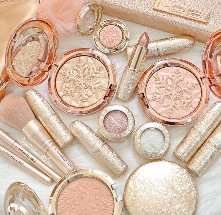 معرفی 5 فروشگاه اینترنتی معتبر لوازم آرایشی در ایران