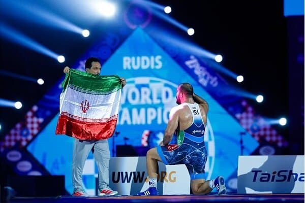 لبخندهای شهریور؛ از پایان یک جاسوس تا بالا رفتن پرچم لبخندهای شهریور؛ از پایان یک جاسوس تا بالا رفتن پرچم