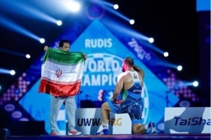 لبخندهای شهریور؛ از پایان یک جاسوس تا بالا رفتن پرچم