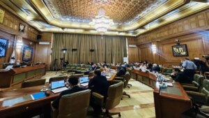 پیرهادی: نوسازی ناوگان فرسوده در شهر تهران راهکار کاهش آلودگی هوای تهران است