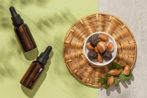 از کجا اسنشیال اویل با بیشترین ماندگاری عطر تهیه کنیم؟