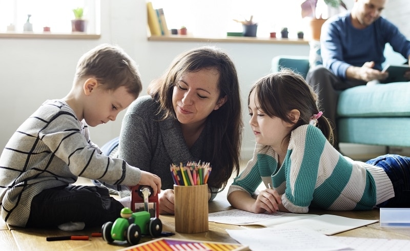 دلایل وابستگی کودک و نوزادان به والدین