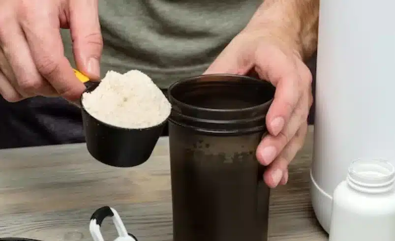 ۶ تا از سالم ترین مکمل های بدنسازی که باید بشناسید!