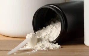 کراتین فقط برای بدنسازها نیست! چطور حافظه‌تان را با مصرف ۳ گرم کراتین در روز تقویت کنید؟