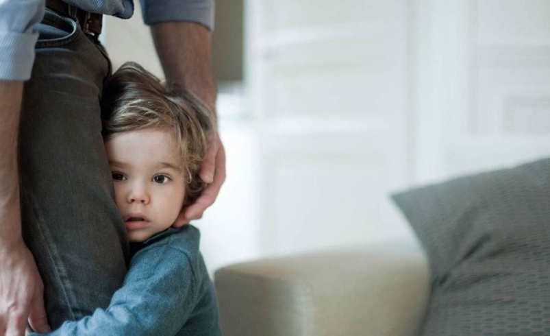 اخبار ناگوار با روان کودک چه می‌کند؟