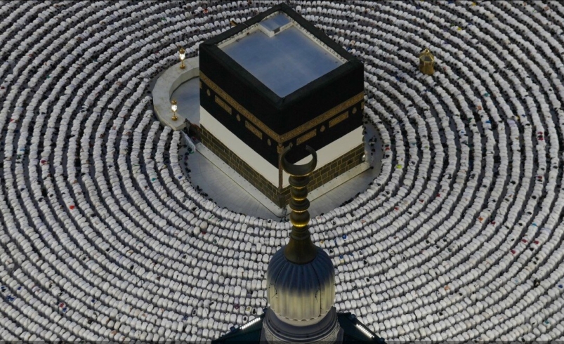 زیارت خانه خدا با هوش مصنوعی؛ حج چگونه به سفری امن‌تر تبدیل شد؟